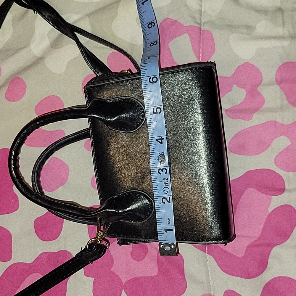 Tiny black crossbody purse - Picture 7 of 8